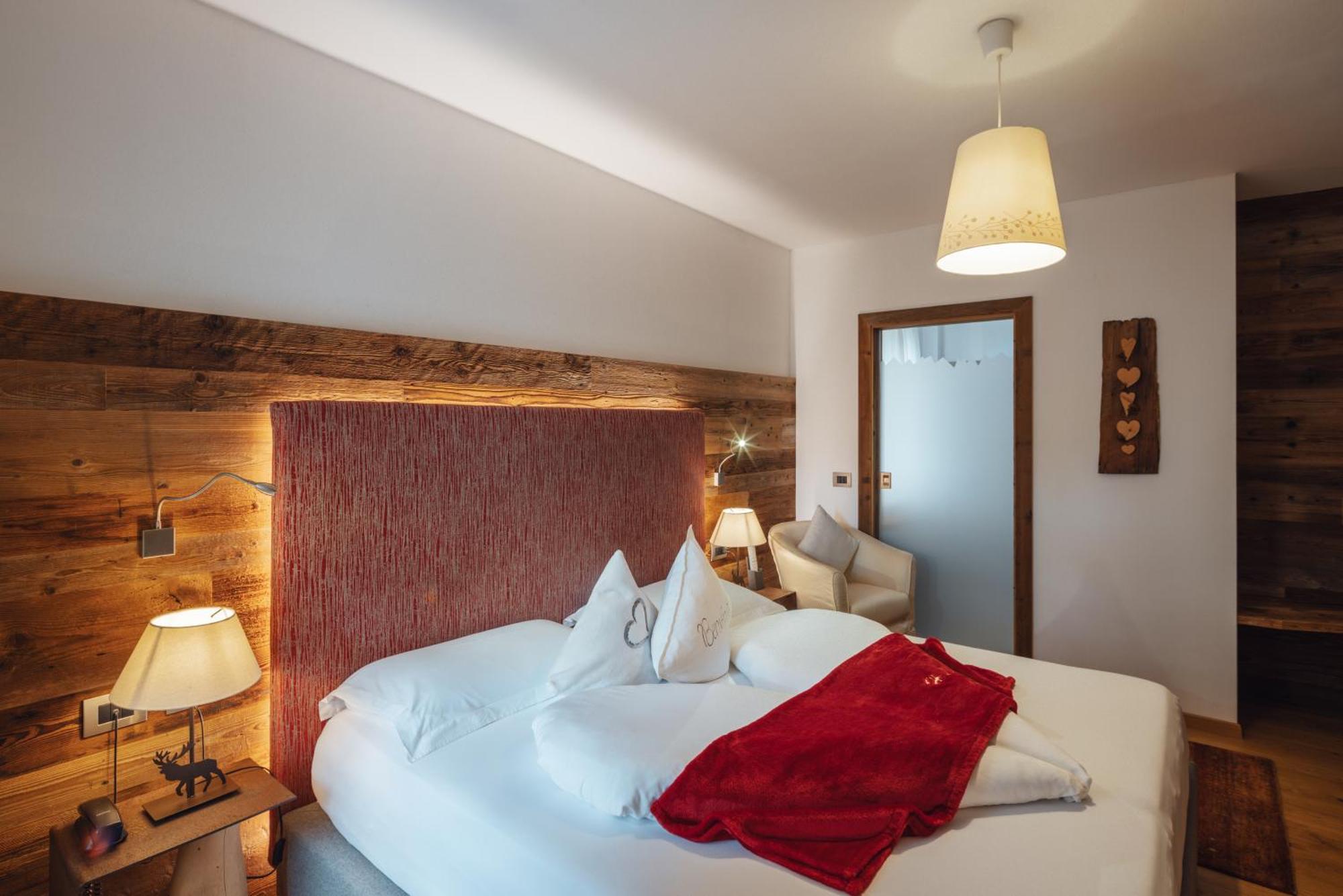 Hotel Garni Laurino Cavalese Extérieur photo