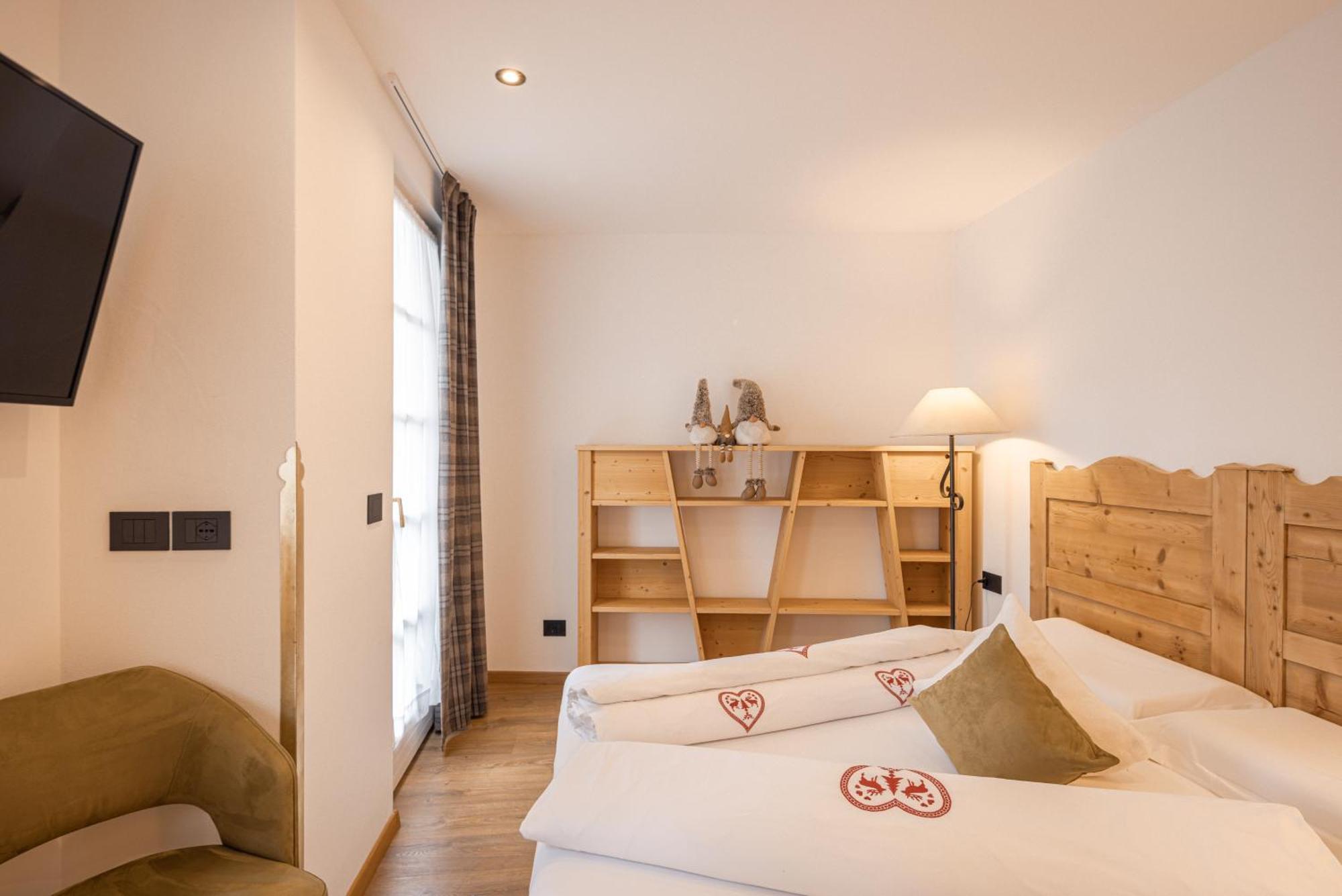 Hotel Garni Laurino Cavalese Extérieur photo